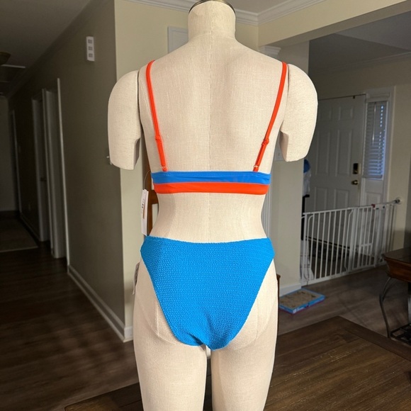 Roxy & LA Hearts Bikini Set Medium – Colorblock Bralette & Textured Bottoms - Picture 2 of 7